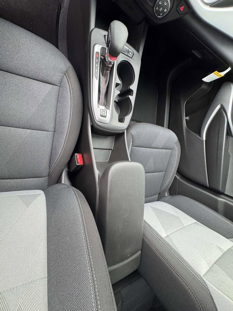 New 2026 Chevrolet Trax RS w/ Sunroof Package image 24