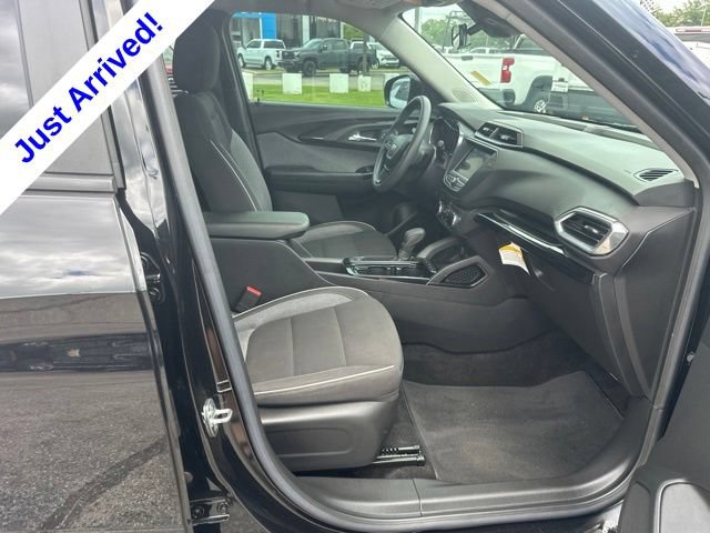Used 2023 Chevrolet TrailBlazer LT AWD/4WD image 30