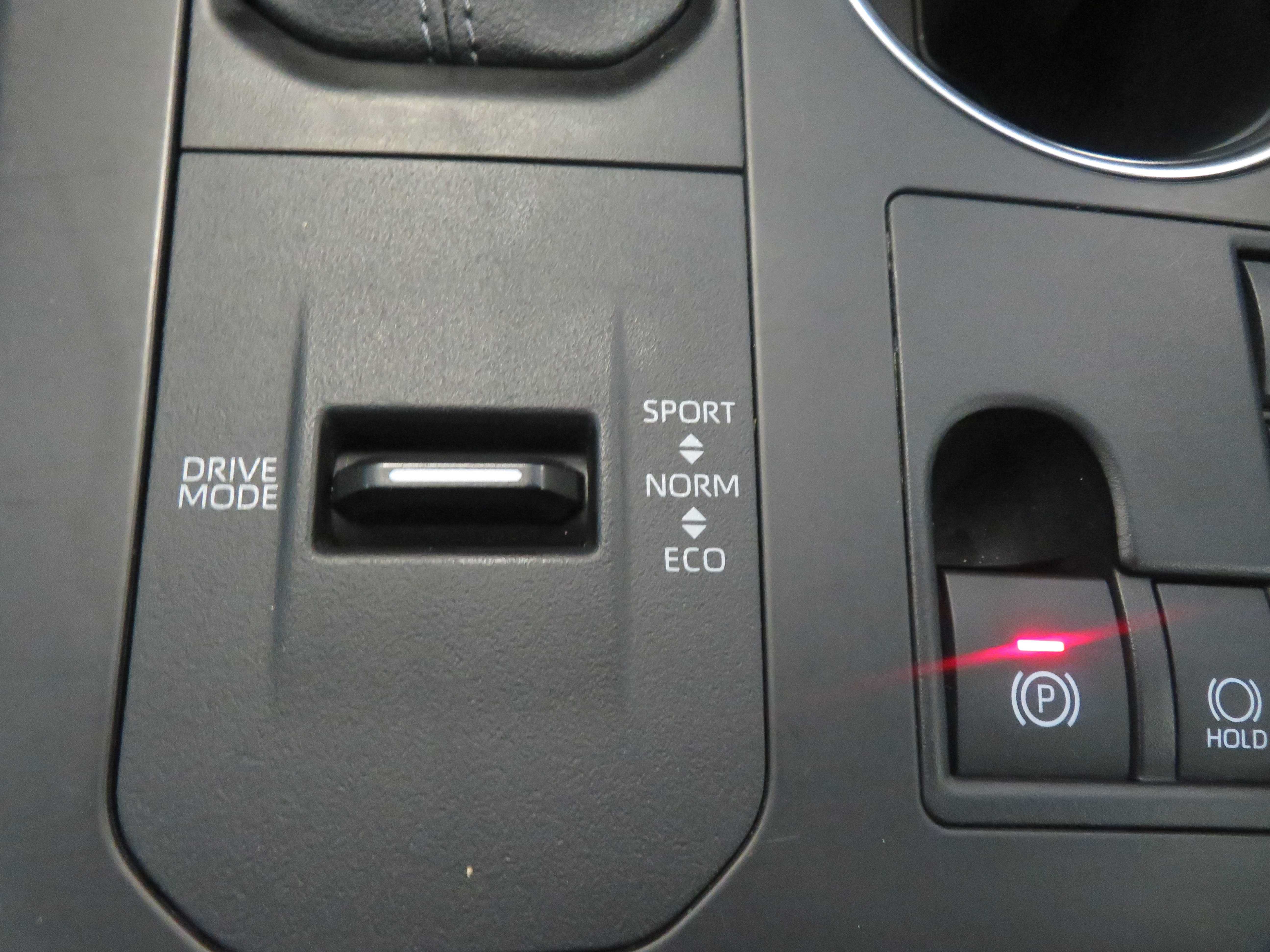 Used 2023 Toyota Highlander XLE FWD image 49