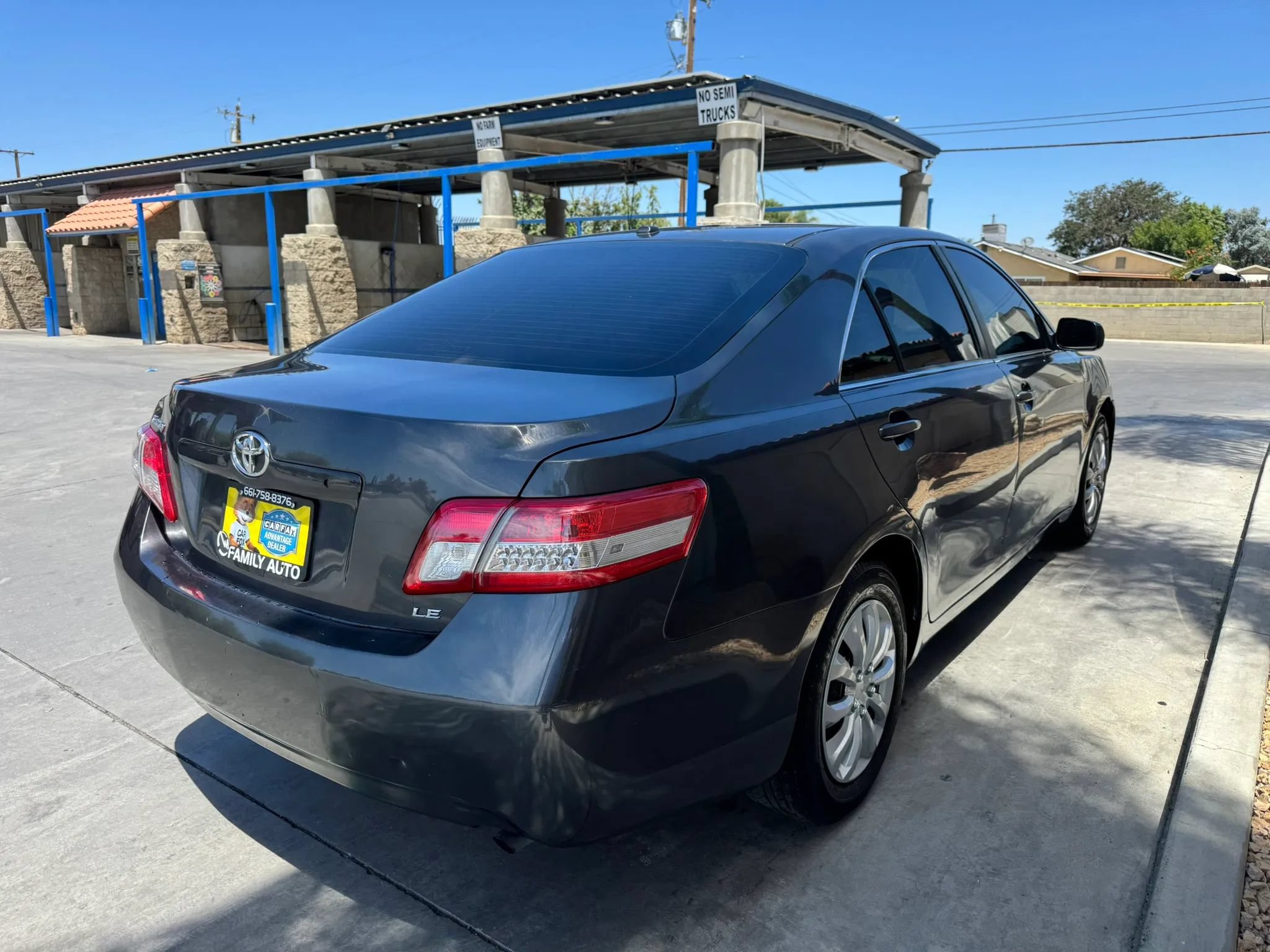 Used 2010 Toyota Camry LE FWD image 6