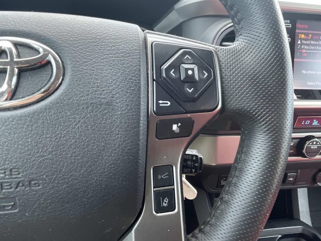 Used 2022 Toyota Tacoma SR5 w/ Technology Package RWD image 19
