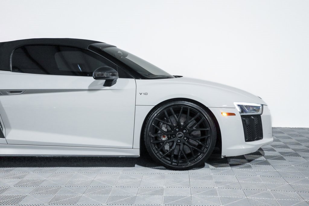 Used 2018 Audi R8 V10 plus image 4