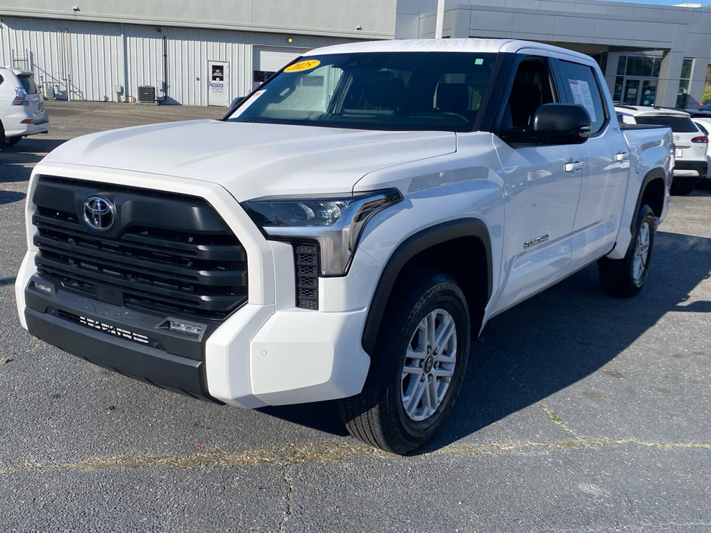 Used 2025 Toyota Tundra SR5 w/ SR5 Premium Package image 2
