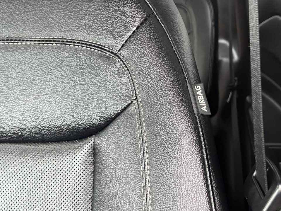 Certified 2021 Ford Explorer Limited w/ Hybrid Equipment Group 310A image 14