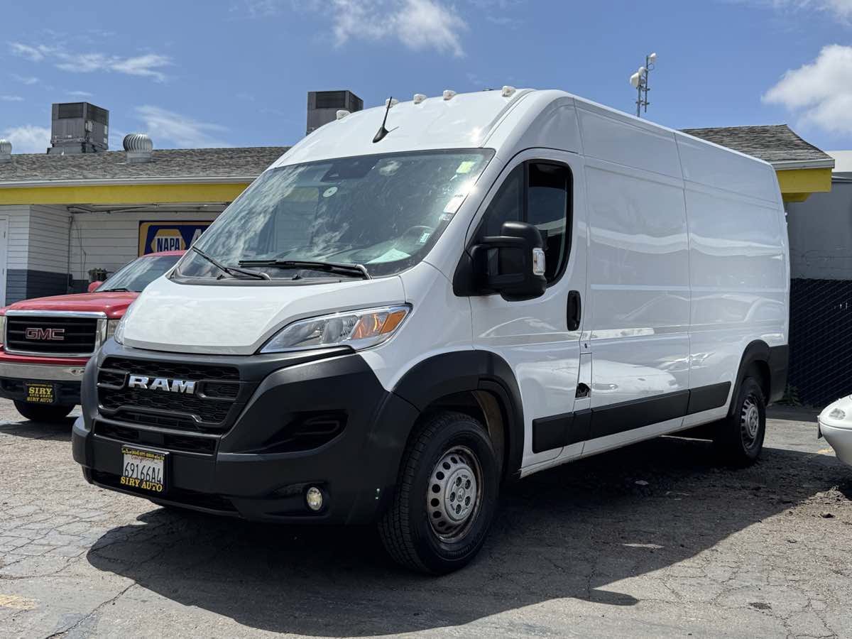 Used 2025 RAM ProMaster 2500 w/ Convenience Group FWD image 5