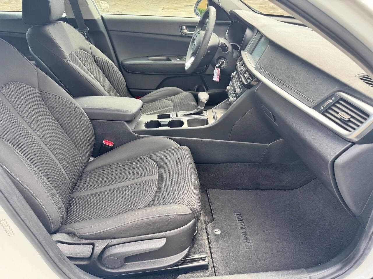 Used 2020 Kia Optima LX FWD image 17
