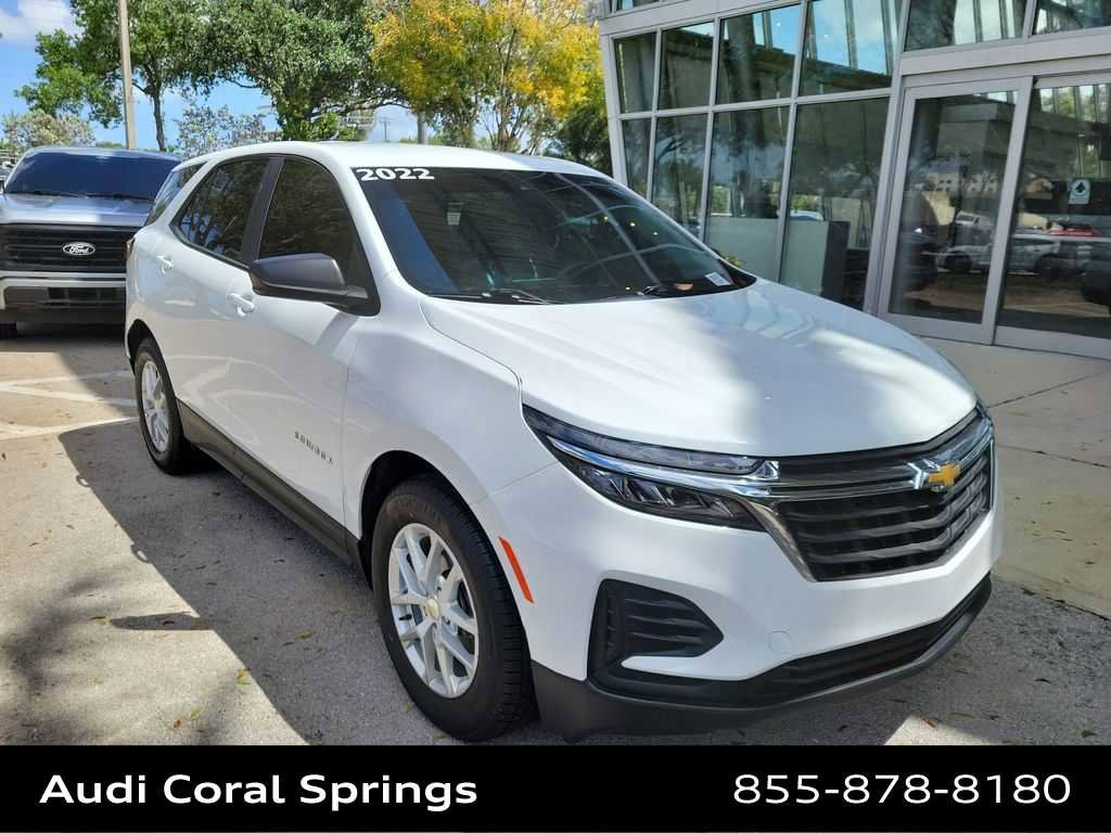 Used 2022 Chevrolet Equinox LS FWD image 2