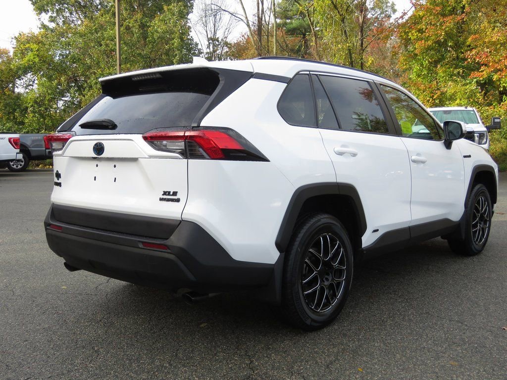 Used 2021 Toyota RAV4 XLE w/ Convenience Package image 6