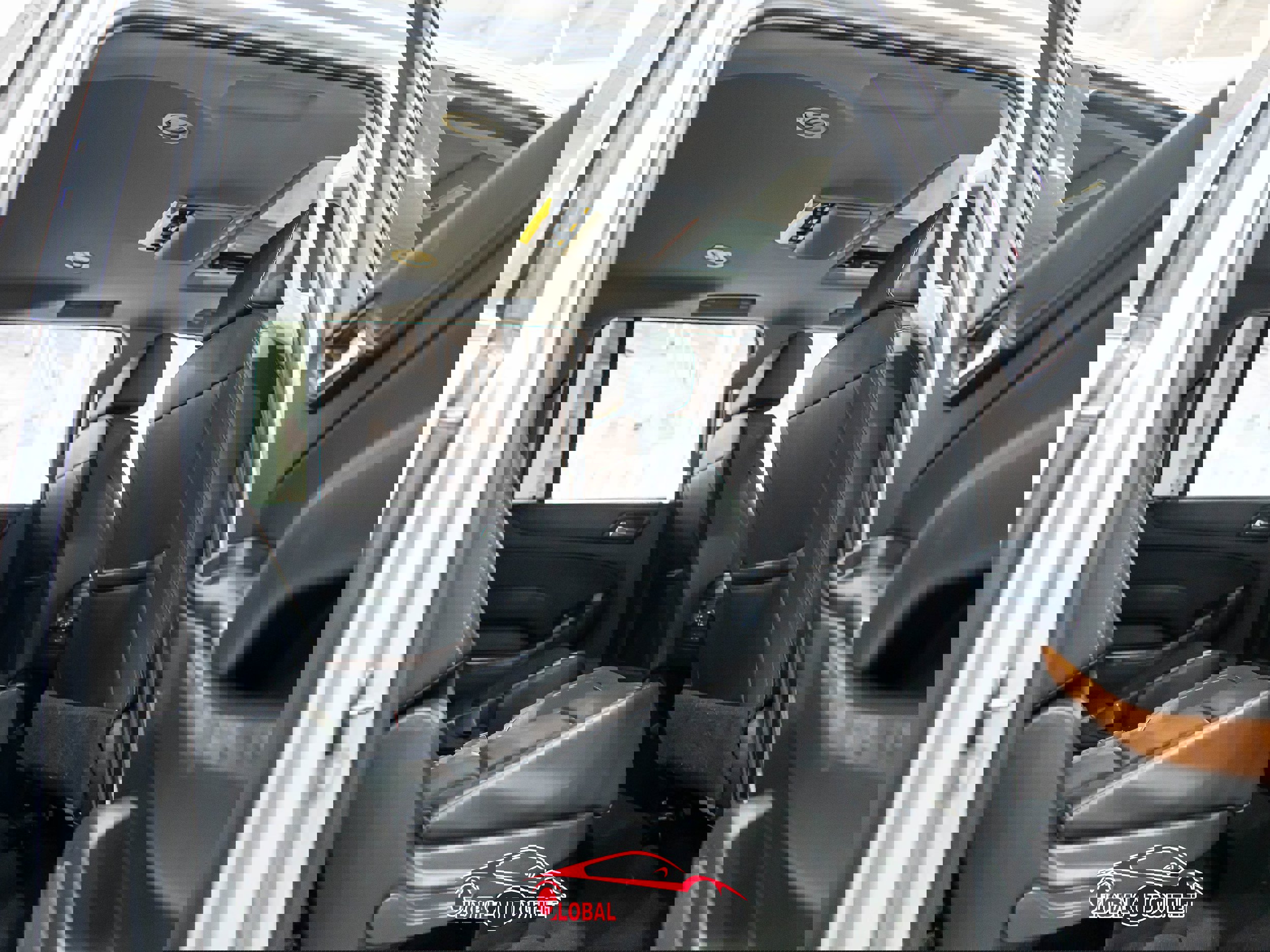 Used 2017 Chevrolet Suburban Premier image 19