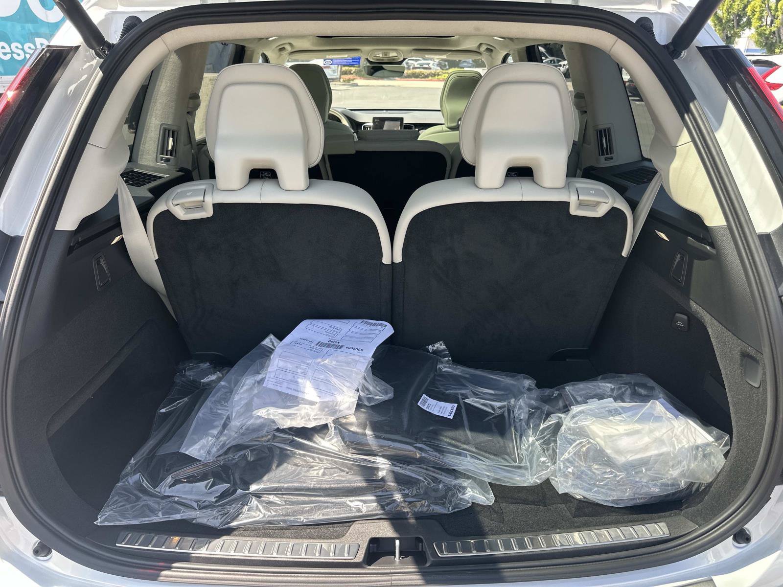 New 2026 Volvo XC90 T8 Ultra w/ Lounge Package AWD/4WD image 19
