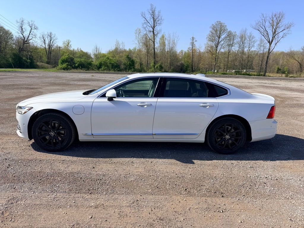 Used 2018 Volvo S90 T8 Inscription w/ Convenience Package AWD/4WD image 4