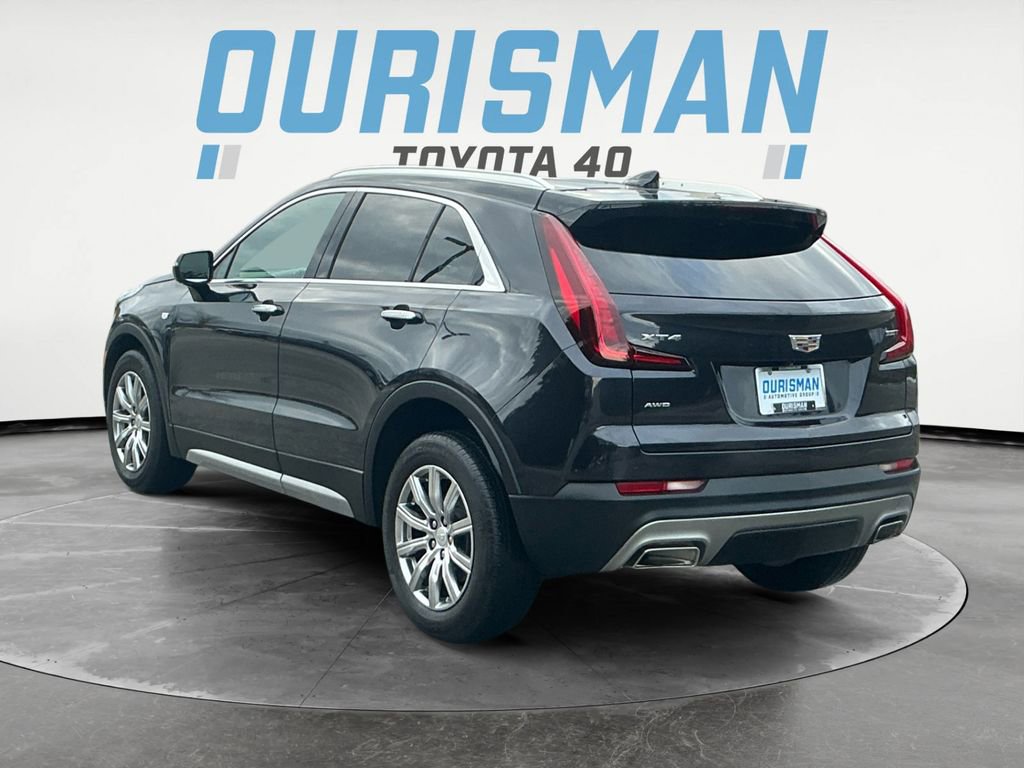 Used 2022 Cadillac XT4 Premium Luxury w/ Enhanced Visibility Package image 4