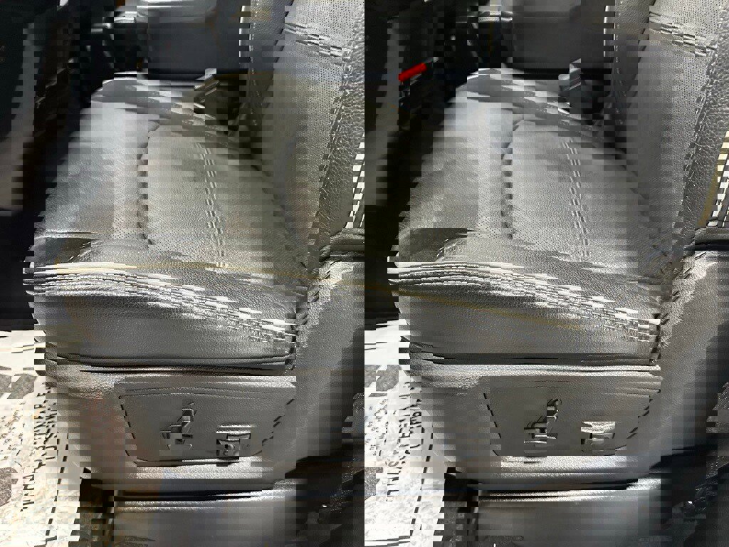 Used 2024 RAM 3500 Laramie image 14