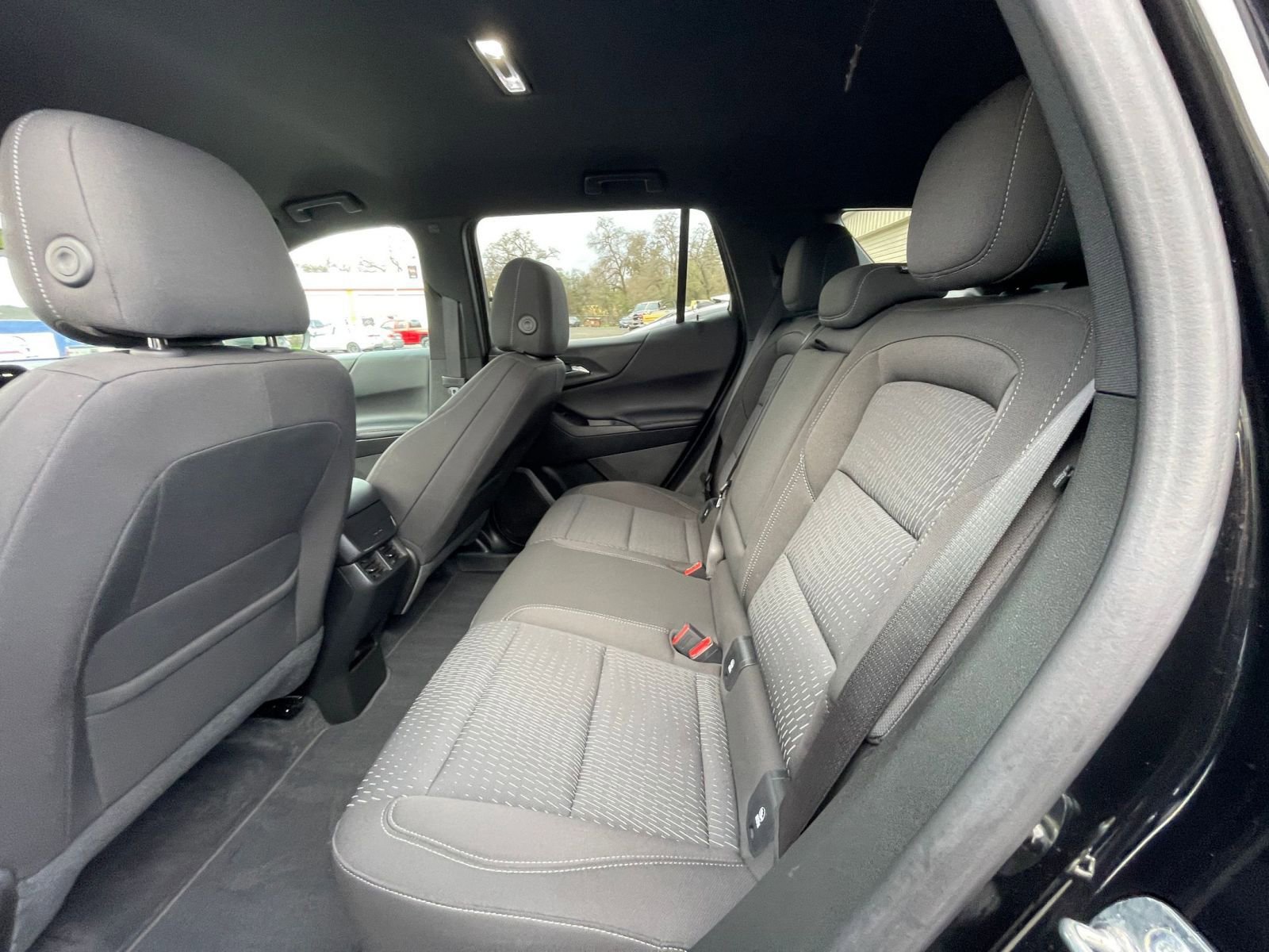 Used 2025 Chevrolet Equinox LT image 25