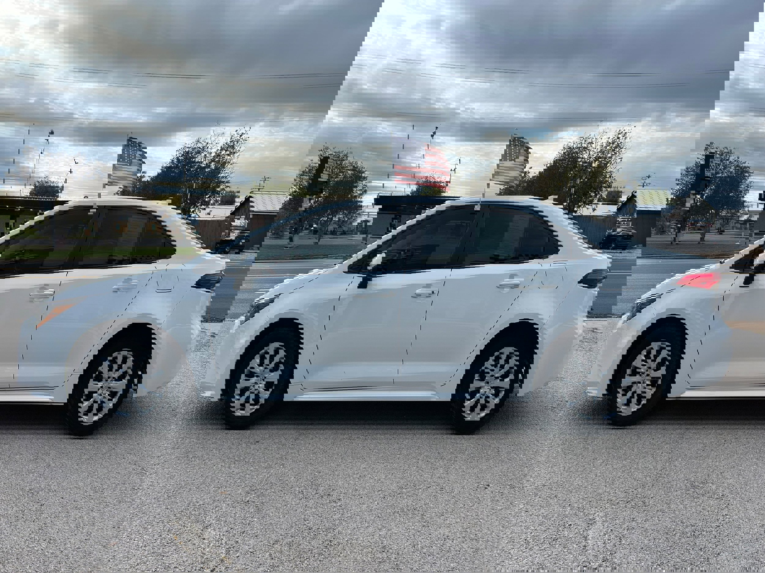 Used 2024 Toyota Corolla LE image 4