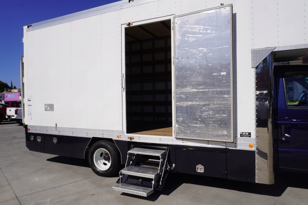 Used 2024 Ford E-450 and Econoline 450 Super Duty w/ Power Windows & Locks Group RWD image 21