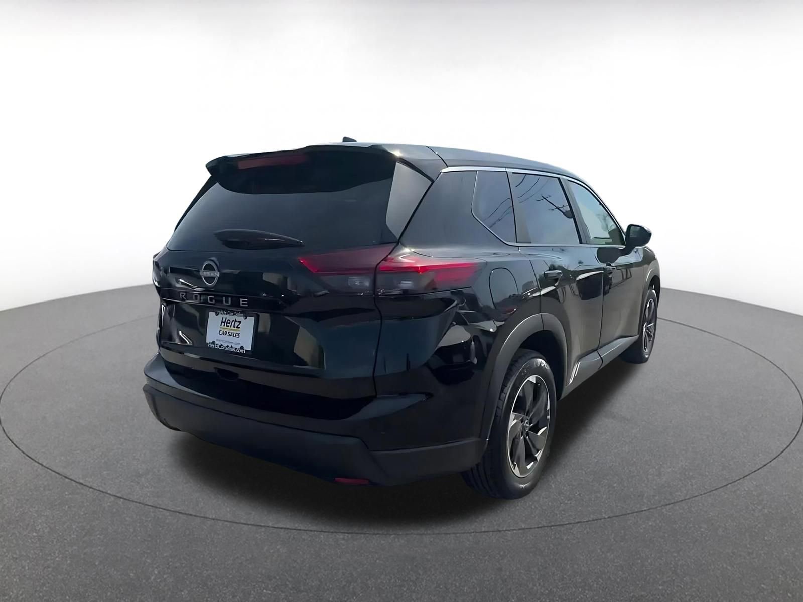 Used 2025 Nissan Rogue SV FWD image 14