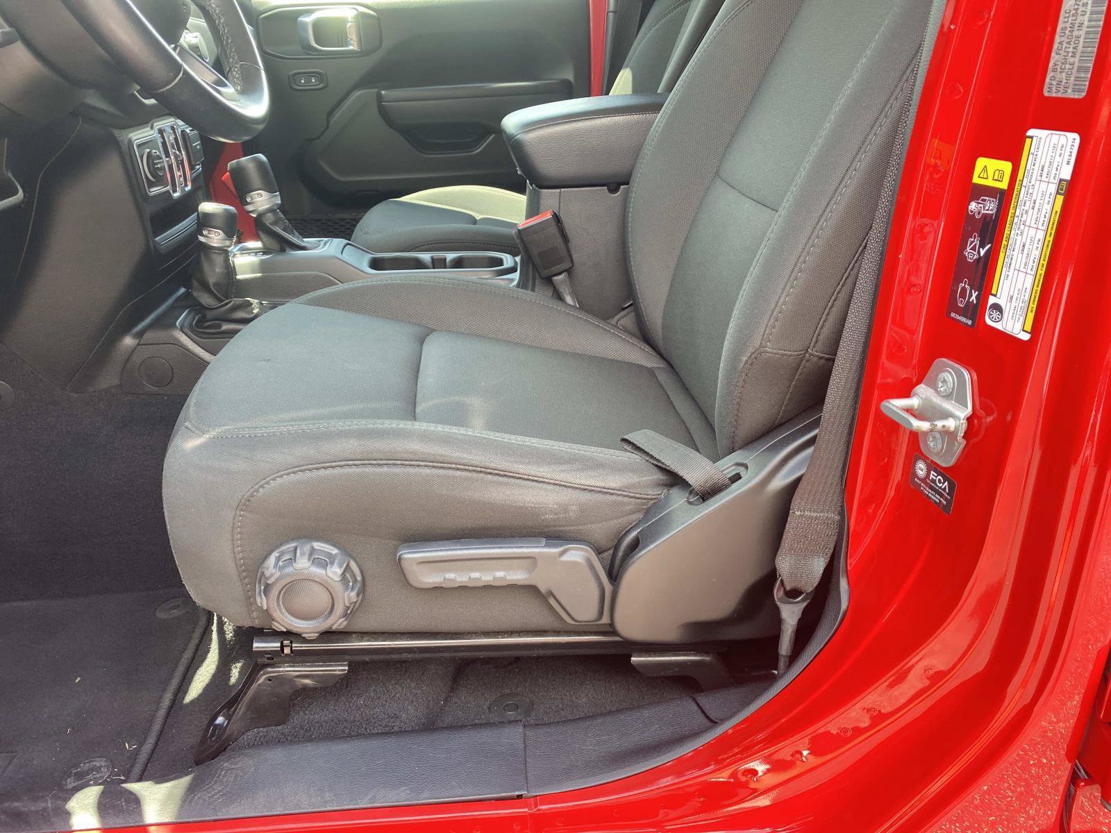 Used 2021 Jeep Gladiator Sport AWD/4WD image 22