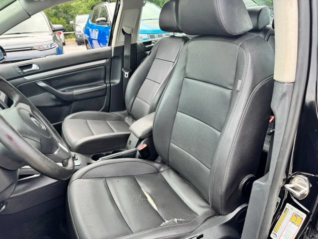 Used 2010 Volkswagen Jetta Limited Edition FWD image 19