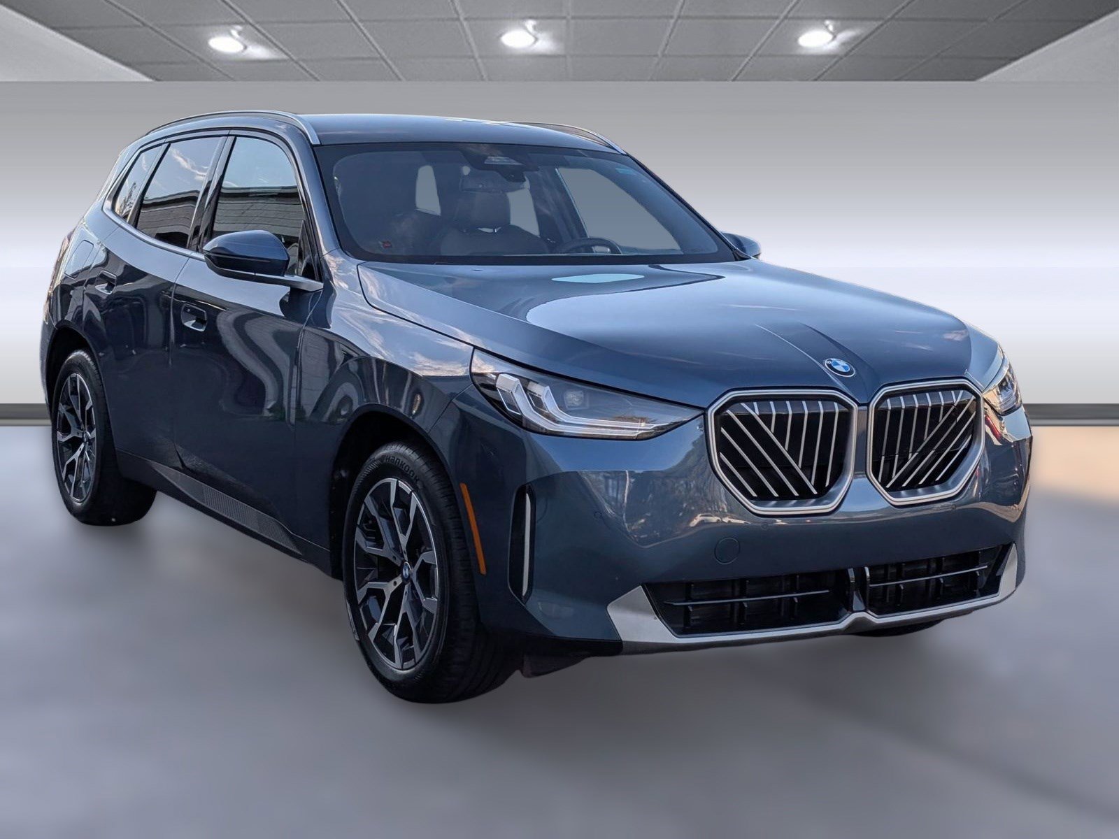 Used 2025 BMW X3 xDrive30i w/ Convenience Package image 7