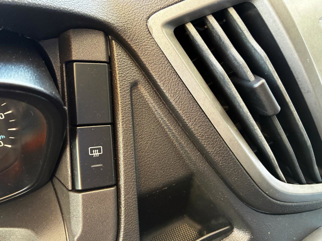 Used 2019 Ford Transit 150 XLT image 26