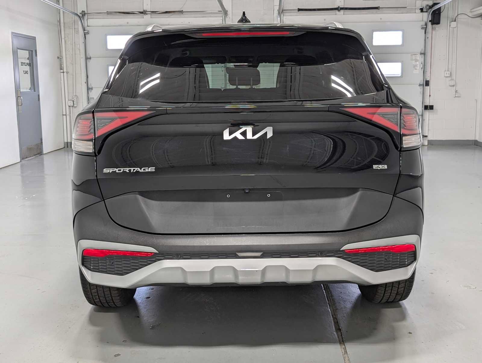 Certified 2023 Kia Sportage EX AWD/4WD image 9