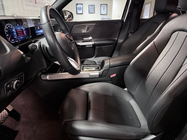 Used 2025 Mercedes-Benz GLB 250 image 11