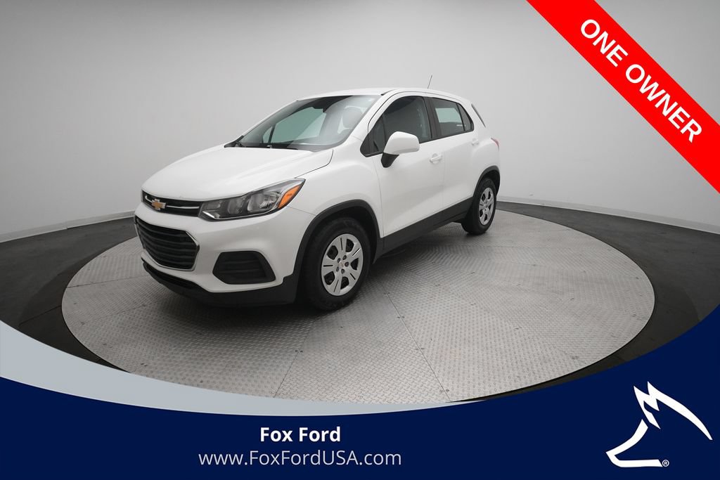 Used 2017 Chevrolet Trax LS FWD image 1