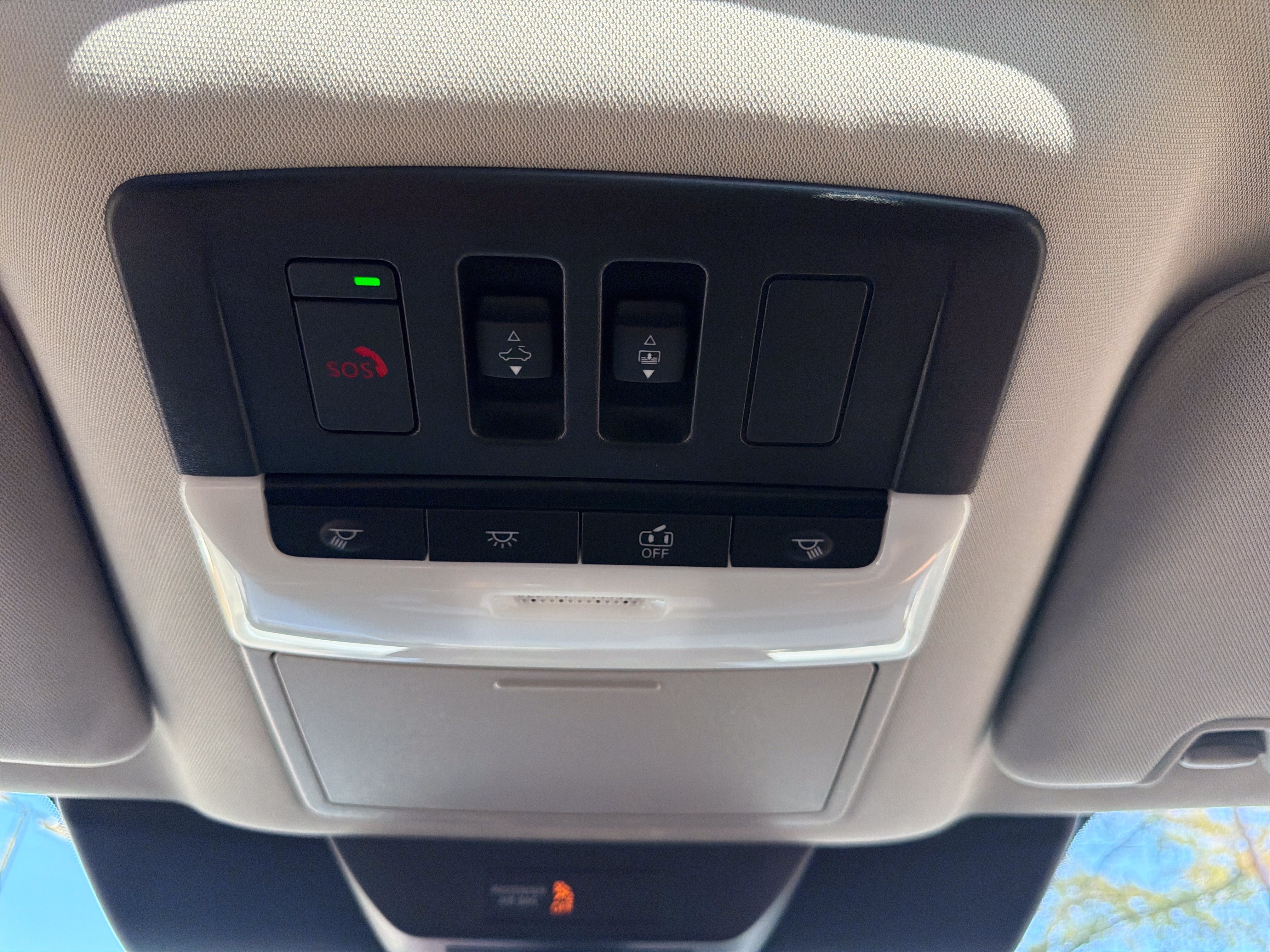 Used 2025 Nissan Pathfinder Platinum w/ Cargo Package FWD image 24