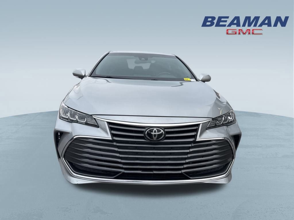 Used 2020 Toyota Avalon XLE video 2