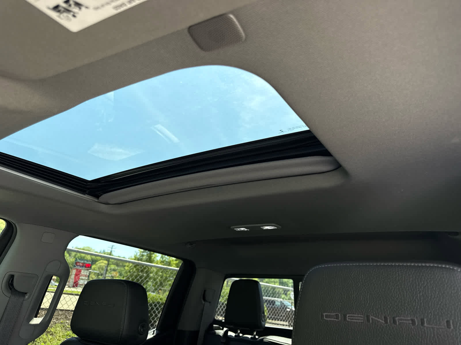 Used 2020 GMC Sierra 1500 Denali w/ Technology Package AWD/4WD image 16