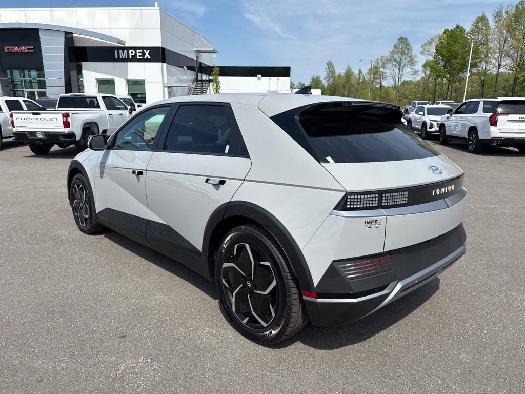 Used 2024 Hyundai Ioniq 5 SE image 3