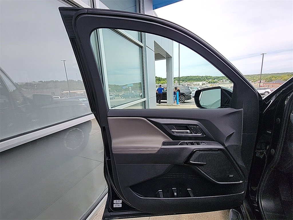 New 2026 Chevrolet Silverado EV Trail Boss image 10
