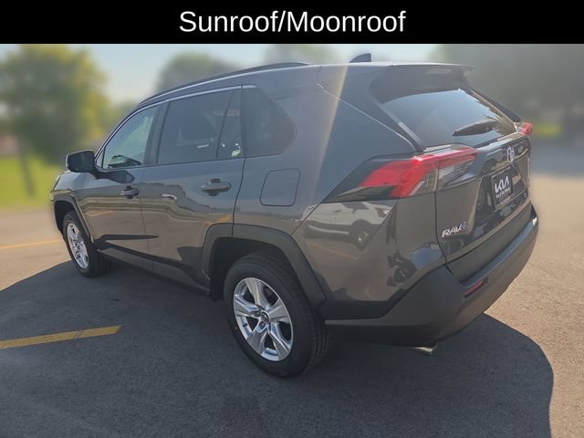 Used 2019 Toyota RAV4 XLE w/ Convenience Package AWD/4WD image 3