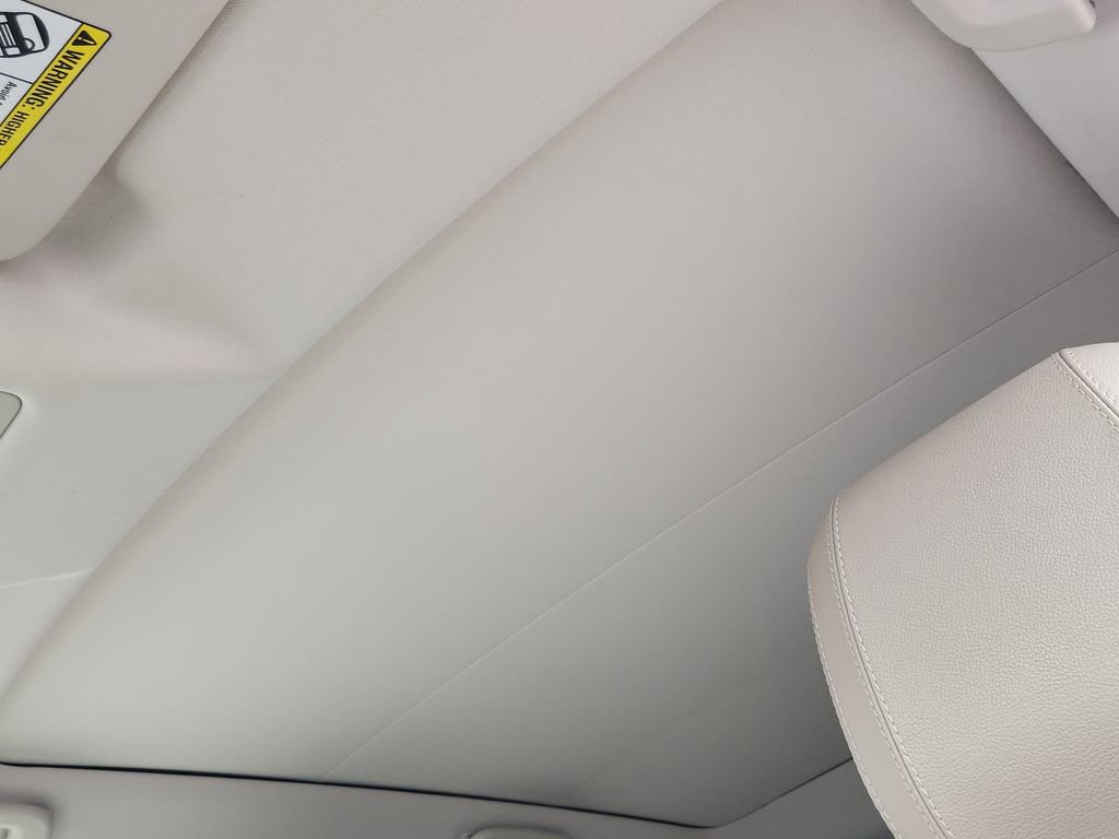 Used 2019 Land Rover Discovery Sport HSE image 25