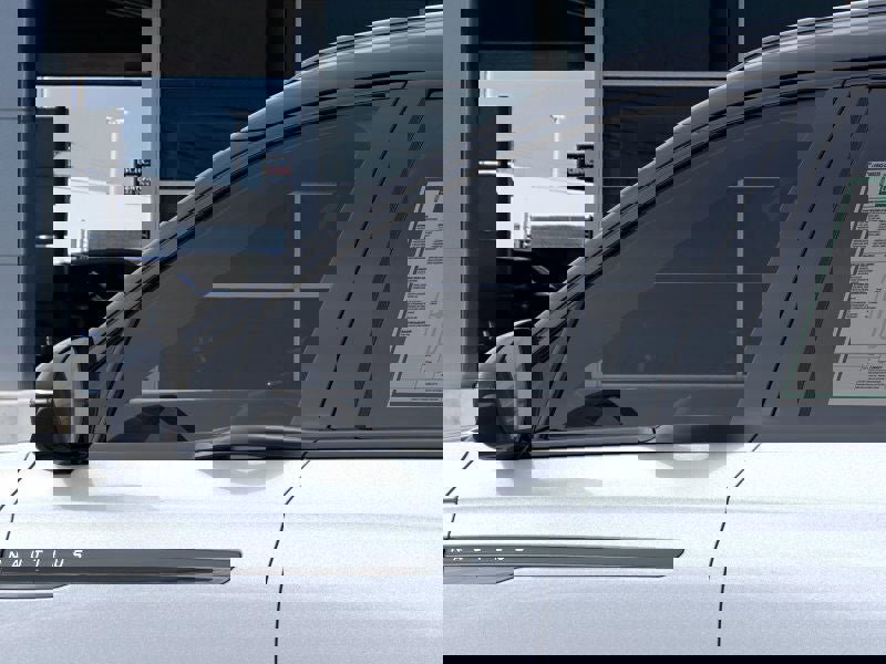 New 2025 Lincoln Nautilus Reserve w/ Jet Appearance Package image 20