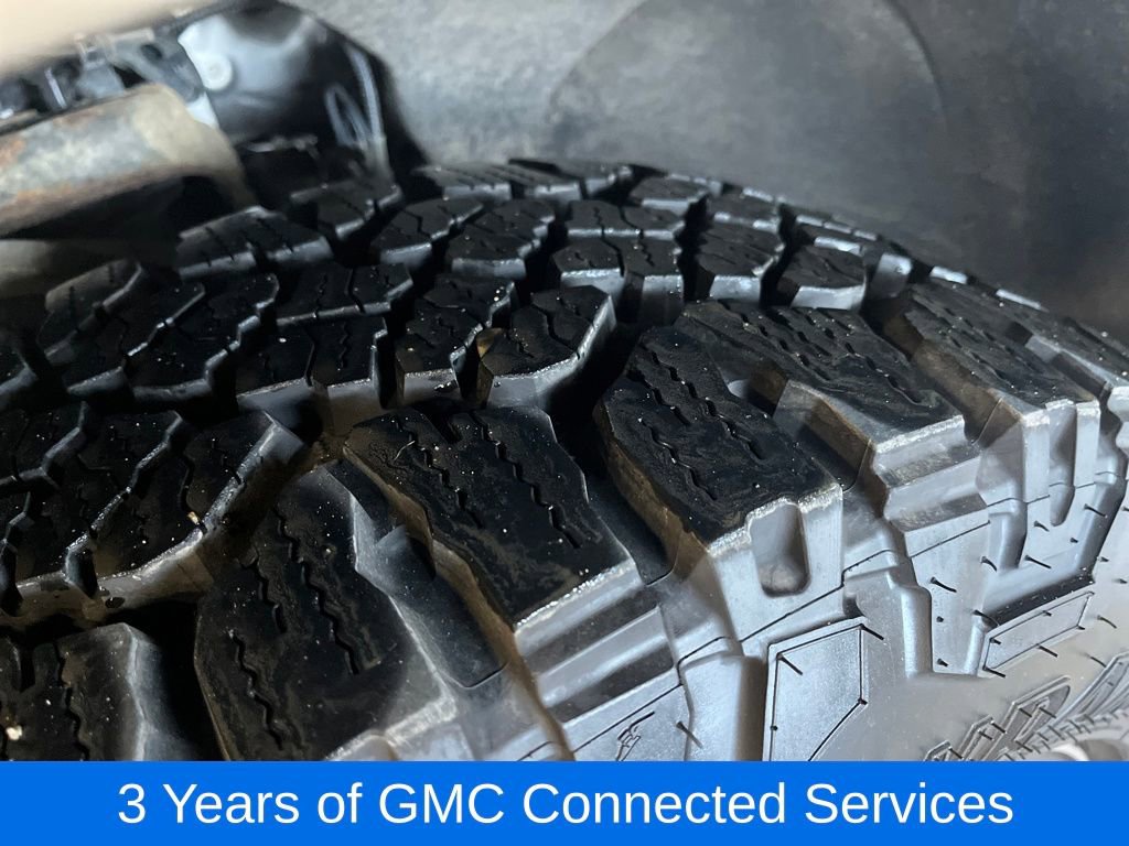 Used 2023 GMC Yukon AT4 w/ Technology Package image 34