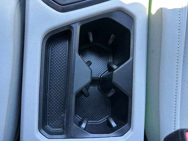 Used 2022 Volkswagen Tiguan SE R-Line image 24