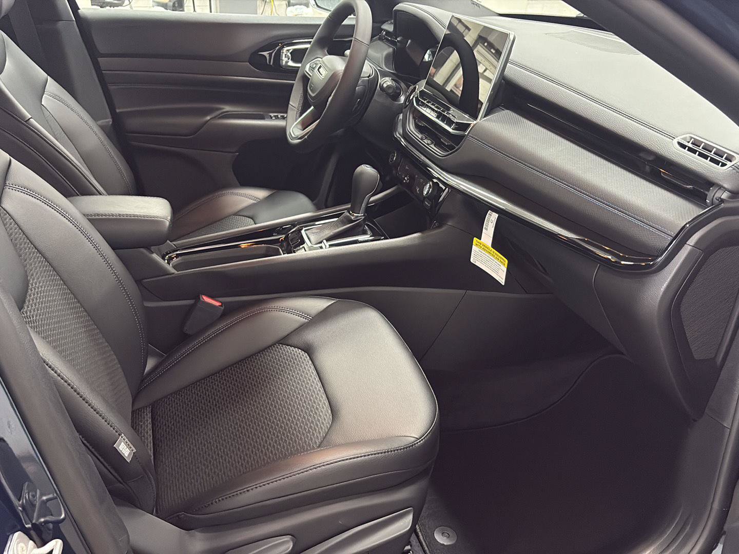New 2026 Jeep Compass Latitude AWD/4WD image 20