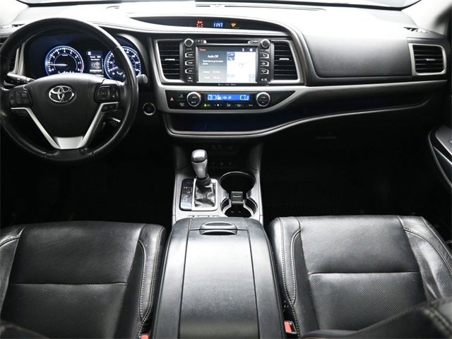 Used 2017 Toyota Highlander Limited image 23