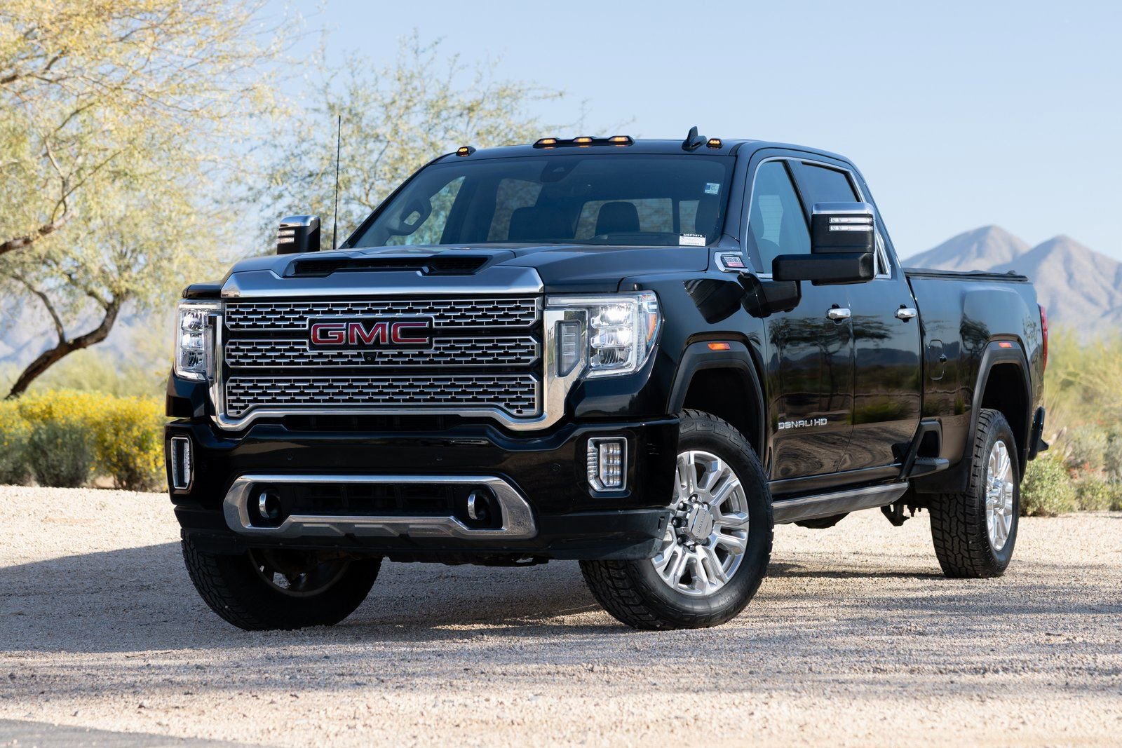 Used 2022 GMC Sierra 3500 Denali w/ Denali Ultimate Package AWD/4WD image 3