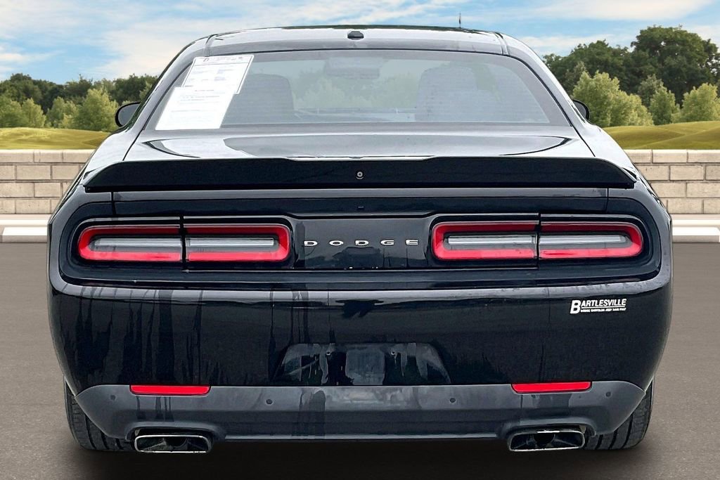 Used 2015 Dodge Challenger R/T w/ Quick Order Package 28B R/T RWD image 4