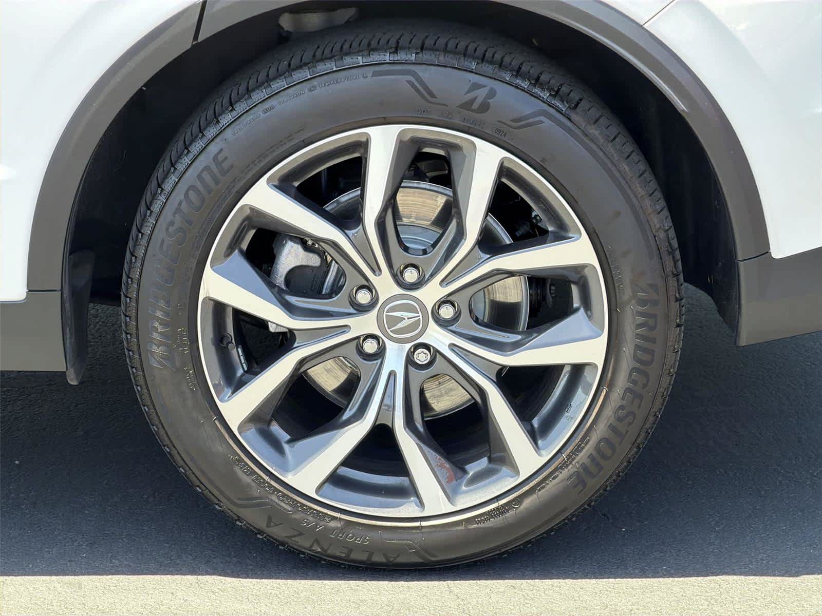 Used 2024 Acura MDX SH-AWD w/ Technology Package image 9