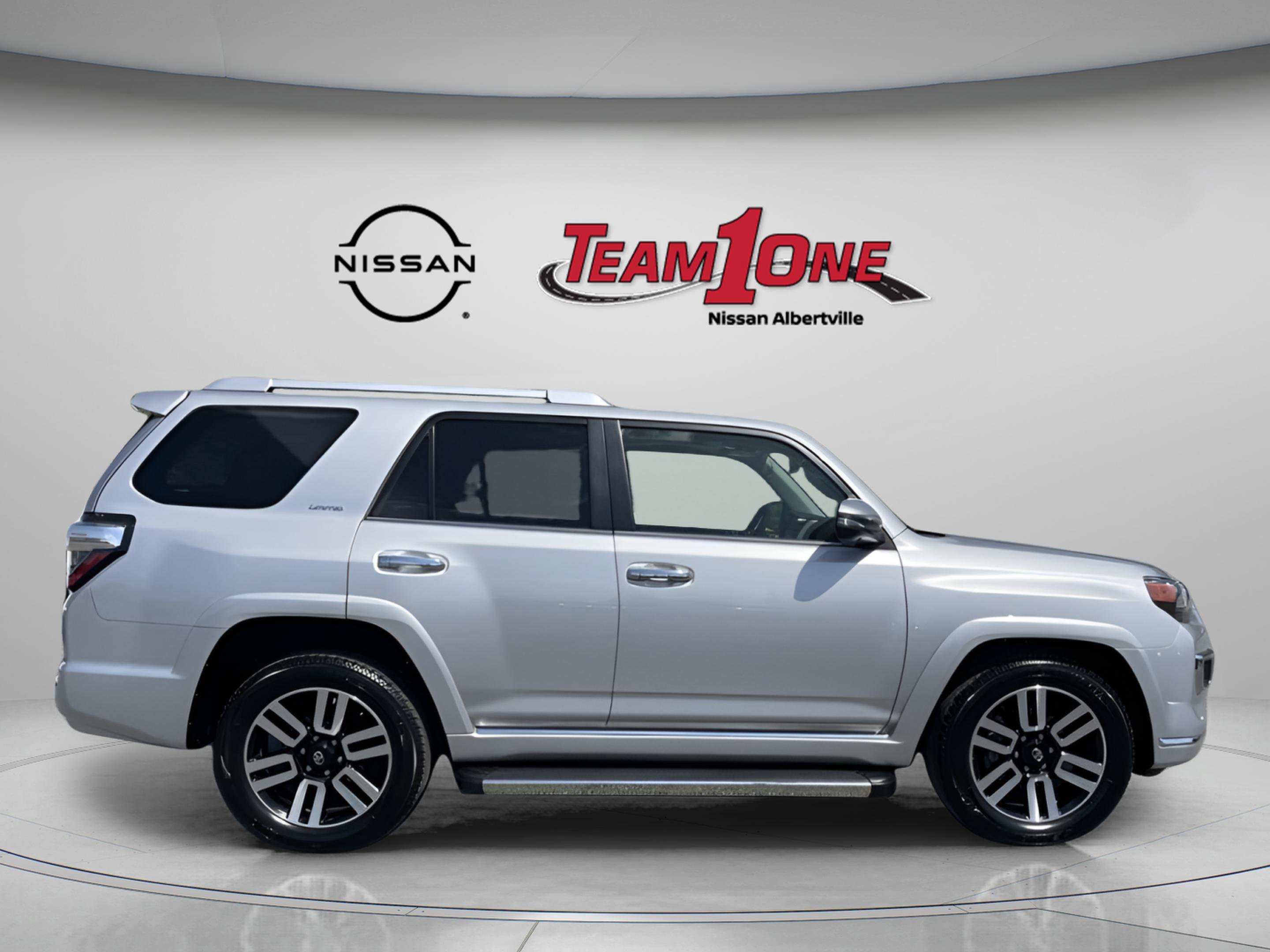 Used 2024 Toyota 4Runner Limited image 9