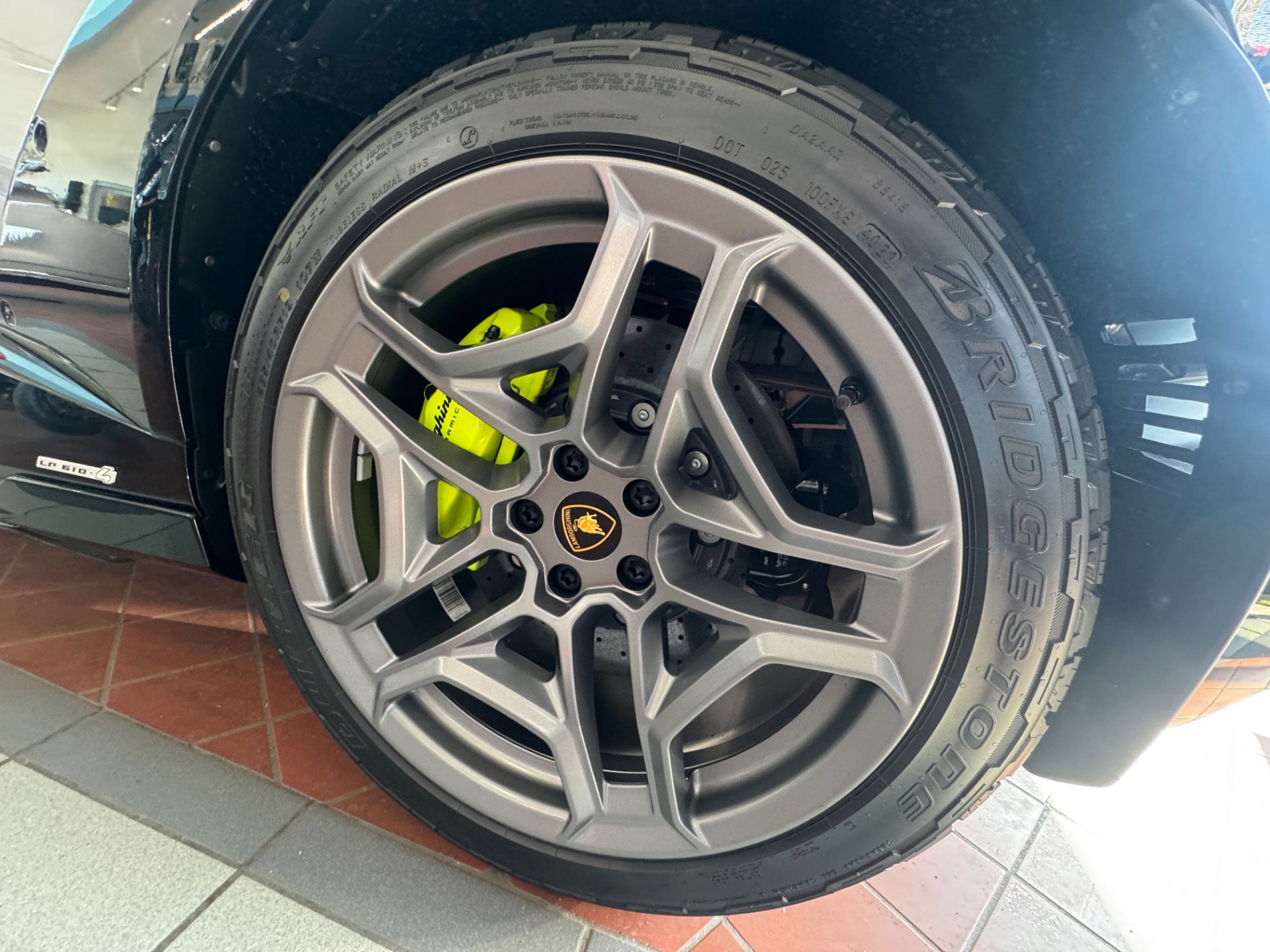 Used 2024 Lamborghini Huracan Sterrato image 22