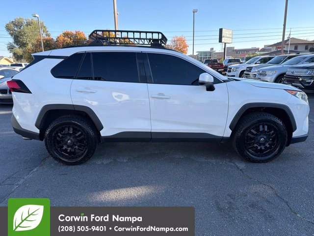 Used 2019 Toyota RAV4 XLE w/ Convenience Package AWD/4WD image 4
