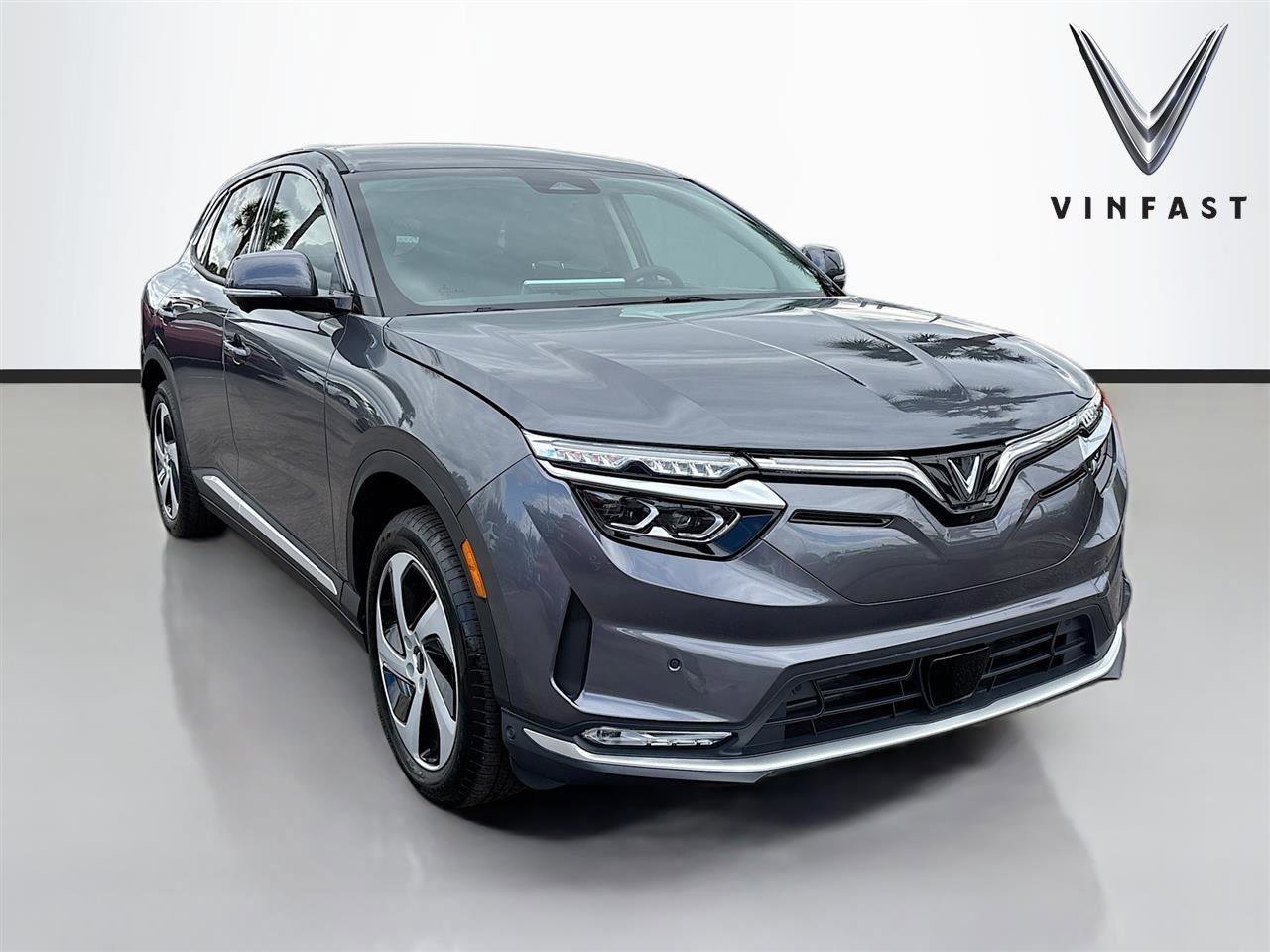 New 2025 VinFast VF 8 Eco image 1