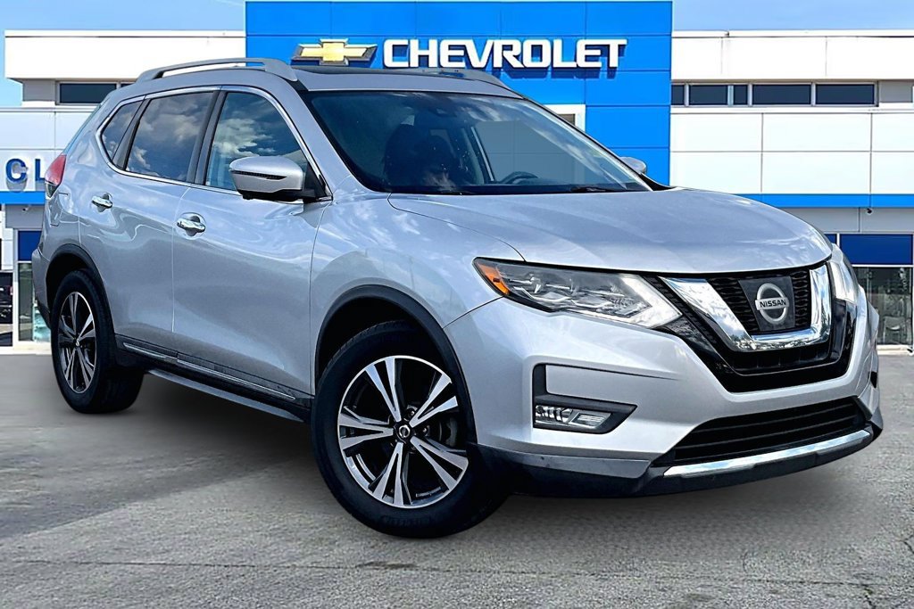 Used 2017 Nissan Rogue SL w/ SL Premium Package