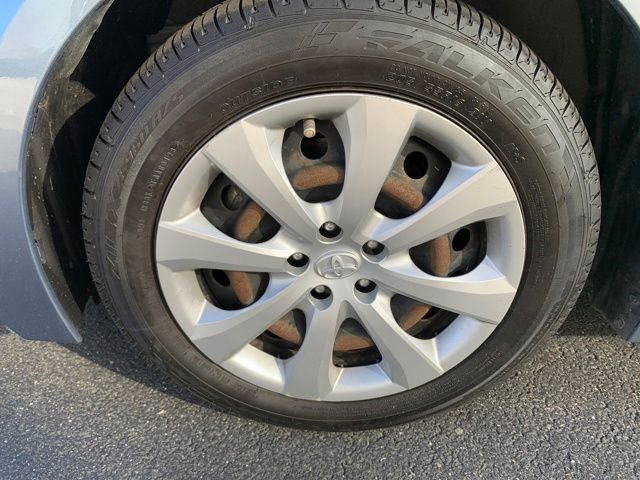 Used 2020 Toyota Corolla LE image 9