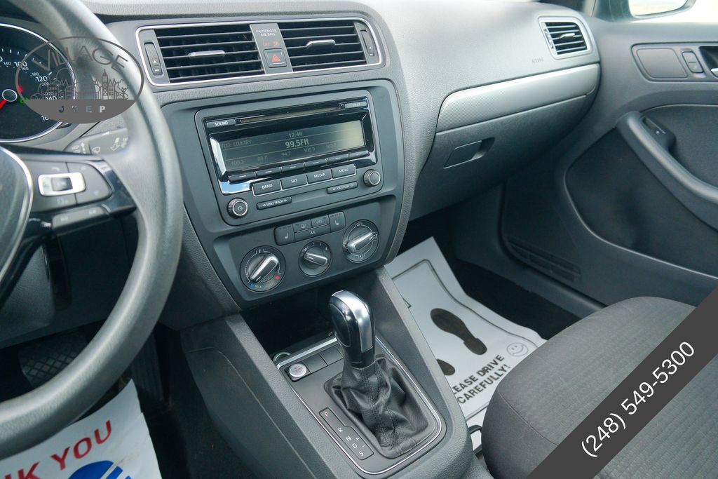 Used 2015 Volkswagen Jetta SE FWD image 17
